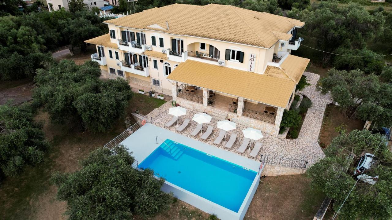 Chrisovalanto Hotel Sivota (Epirus)