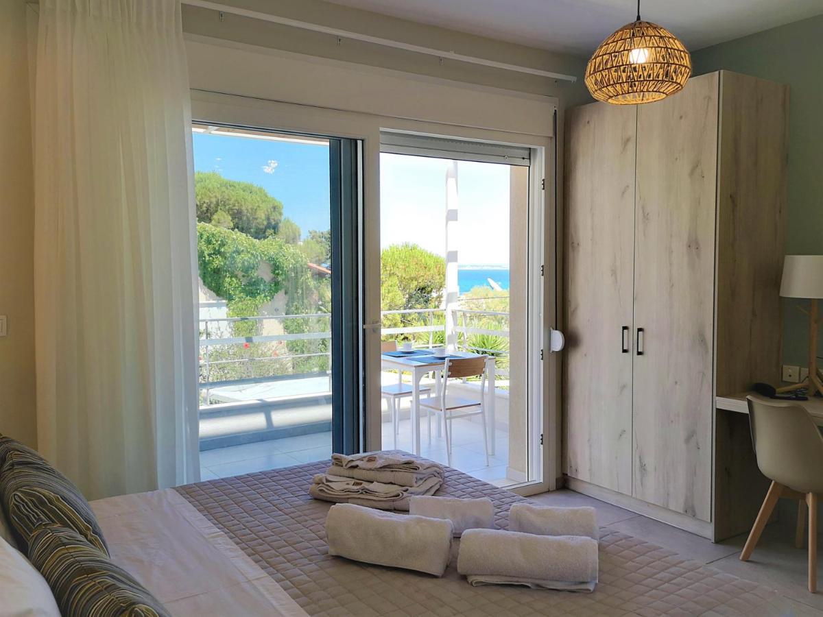 Iris Chios Aparthotel Karfas