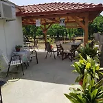 Studios Tonia