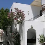 Avra Pension