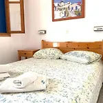 Prombona Petrino Spiti Studios