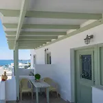 Lorenzo Studios And Suites Paros