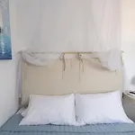 Ricos Two Bedroom House - Naoussa Paros