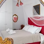 Ricos Two Bedroom House - Naoussa Paros
