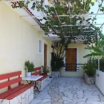 Sapfo Studios & Apartments