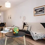 Erechtheion Elegant Apartment