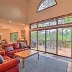 Quiet Riverfront Escape With Deck And Fly Fishing!