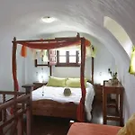 Anna Apartments