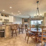 Classy Lakefront Condo With Balcony And Pool Access!