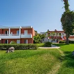 Jonathan Studio Apartments