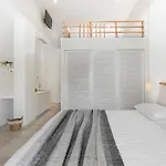 Arco Solium Suites Milos Family Suite