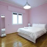Palaio Faliro, A Bright And Spacious Apartment