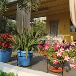 Joanna'S House