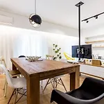 Amazing Apartment With 3 Bedrooms In Kolonaki