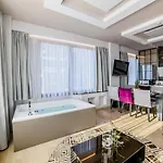 Thessaloniki Riviera View Suites 1