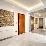 Stunning Central 180M2 4 Bedroom 3 Bathroom, Sleeps 10 Guests