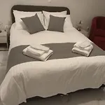 V17 Syntagma Studio