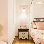 Syntagma 3 Bedroom Sweet And Practical Apartment