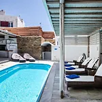 Renthousetinos