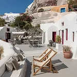 Parathira Cave Houses Oia By Cycladica