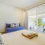 Golden Beachside Terrace