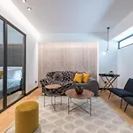 Brand New Ermou Veni Apartment