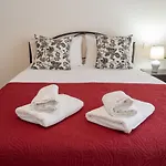 Melanthi Apartment