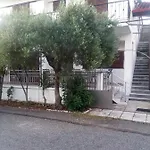 House At The Sea