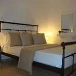 'Naxian Family Apartment'