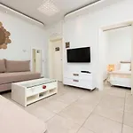 Konstantinou Deluxe Apartments