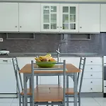 Melanthi Apartment