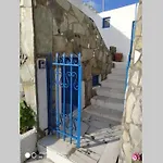 Easy Going Santorini House