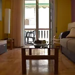 Colourful Apartment In Athenscity 1Min From Subway