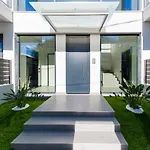 Vida Omirou Residences