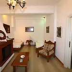 Villa Kiki