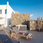 Gorgeous Studio In Cycladic Architecture Overlooking The Aegean