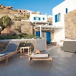 Gorgeous Studio In Cycladic Architecture Overlooking The Aegean