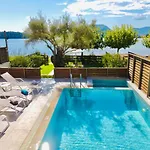 Acqua Di Mare Beach Front Villas