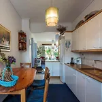 Bright Comfy Flat Near The Beach & The City Center