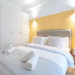 Urban Boho Apartment In Koukaki