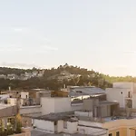 Spacious Loft With Acropolis View!