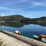Selinofoto - A Beautiful, Traditional House In Vathy, Ithaca