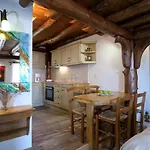 Matzanas House
