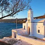 Traditional Seaside House With Aegean View Near The Beach