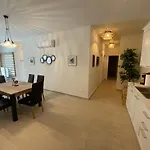 The View Condo No1 'The Michael'