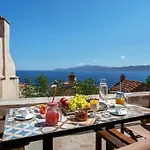 Myrsini'S Castle House - Comfortable Residence With Large Balcony & Sea View