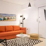 Cozy Apartment In Central Athens - Sleeps 5