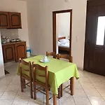 Eleni Apartments