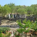 Stone Cottage For Couple