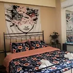 Kouros Apartment!